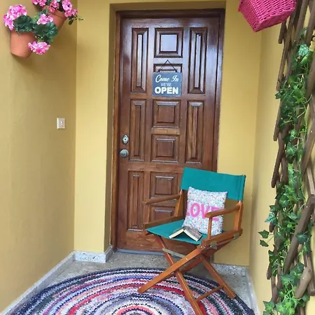 Casa De Laxes-mar&montana بيت للعطل *